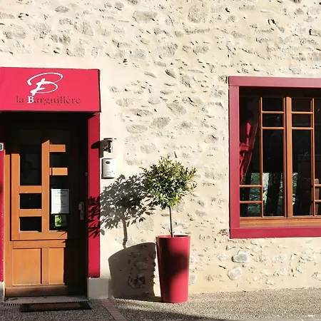 Logis Restaurant La Barguillere ホテル Saint-Pierre-de-Rivière