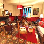 Hotel Logis Restaurant La Barguillere