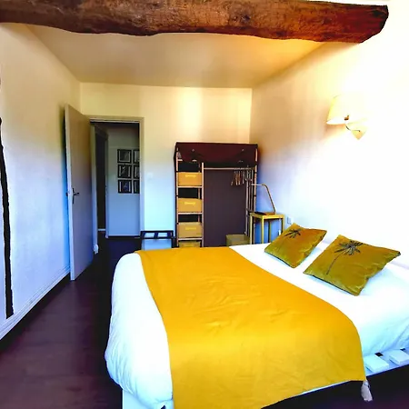 Отель Logis Restaurant La Barguillere