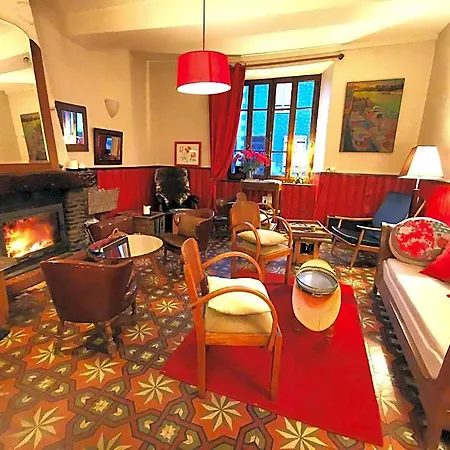 Logis Restaurant La Barguillere Отель 2*