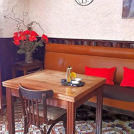 Logis Restaurant La Barguillere 2*