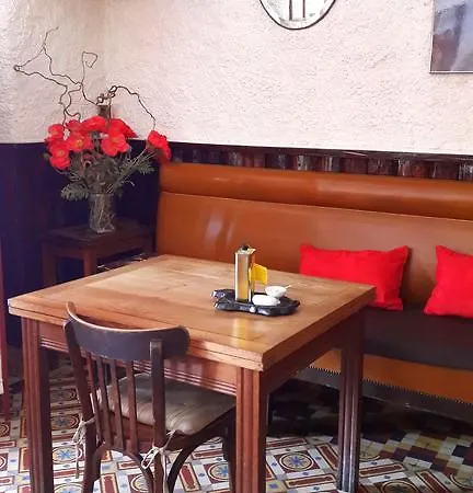 Logis Restaurant La Barguillere Saint-Pierre-de-Riviere