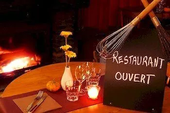 Szálloda Logis Restaurant La Barguillere Saint-Pierre-de-Rivière