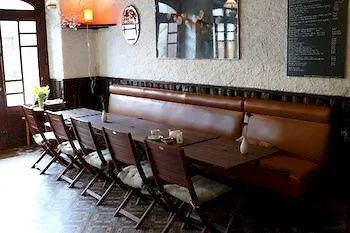 Logis Restaurant La Barguillere