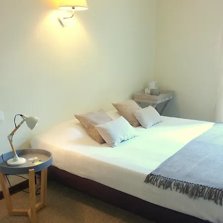 Hotel Logis Hotel Restaurant La Barguillere 2*