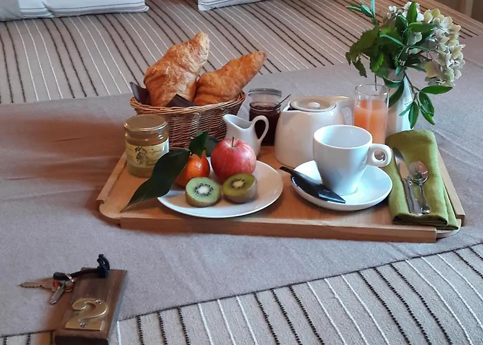 Logis Hotel Restaurant La Barguillere Hotel