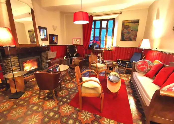 Hotel Logis Hotel Restaurant La Barguillere