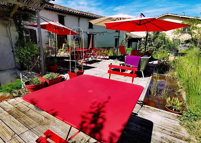 Logis Hotel Restaurant La Barguillere 2* Saint-Pierre-de-Riviere