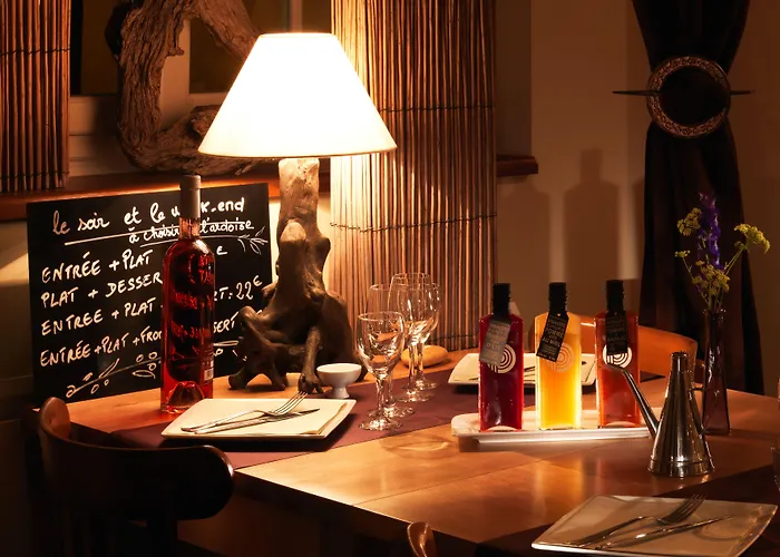 Hotel Logis Hotel Restaurant La Barguillere Saint-Pierre-de-Riviere