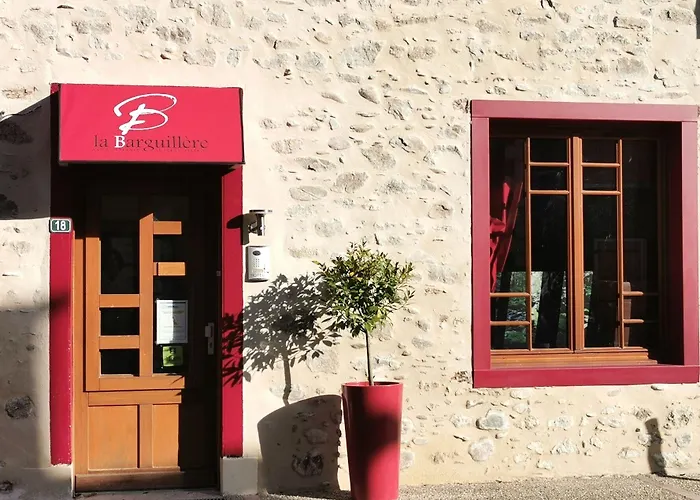 Logis Hotel Restaurant La Barguillere Hotel Saint-Pierre-de-Riviere