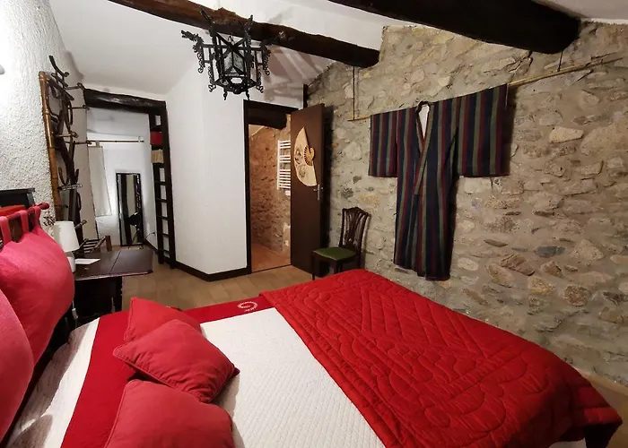 Logis Hotel Restaurant La Barguillere Hotel